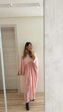 Load image into Gallery viewer, Pink velvet
