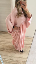 Load image into Gallery viewer, Pink velvet
